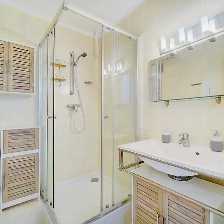 2 Bedroom Luxury Flat With Balcony Center Lejlighed Cannes