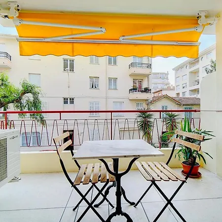 2 Bedroom Luxury Flat With Balcony Center *
