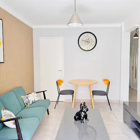 Apartment 2 Bedroom Luxury Flat With Balcony Center