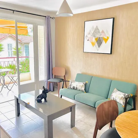 2 Bedroom Luxury Flat With Balcony Center